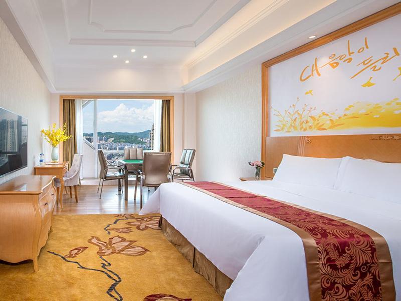 Vienna International Hotel Hunan Chenzhou Qingnian Avenue Buitenkant foto